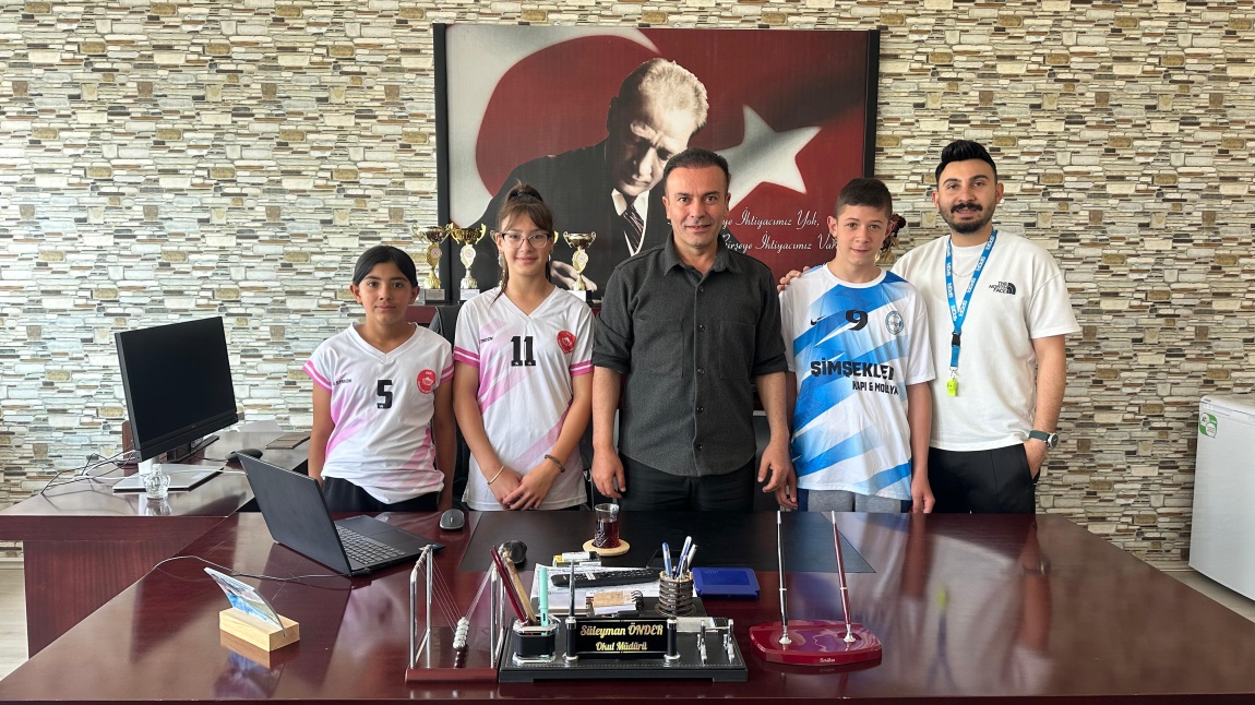 ATLETİZMDE BÜYÜK BAŞARIMIZ!